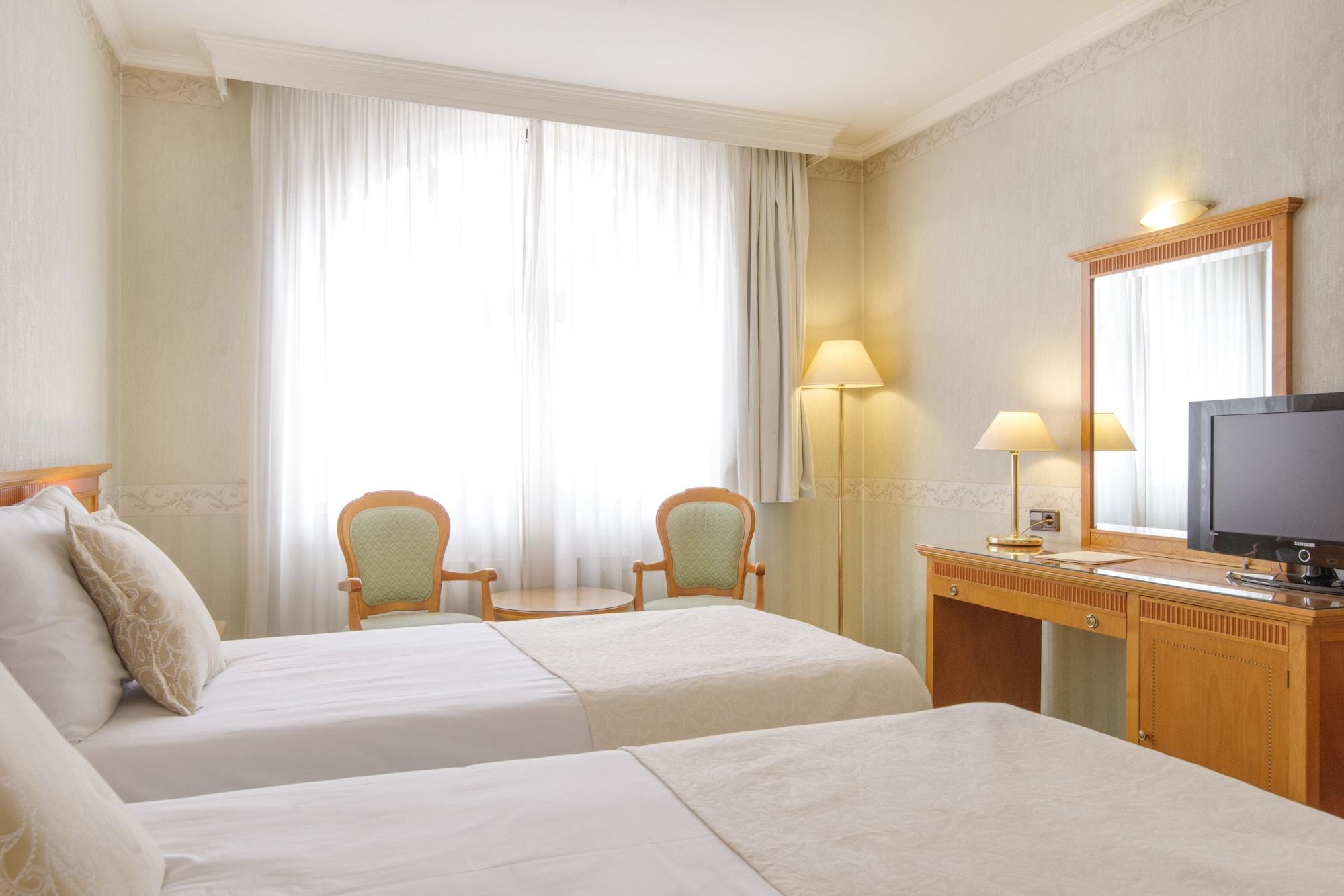 Hotel Downtown - Top Location In The Heart Of Sofia City Экстерьер фото
